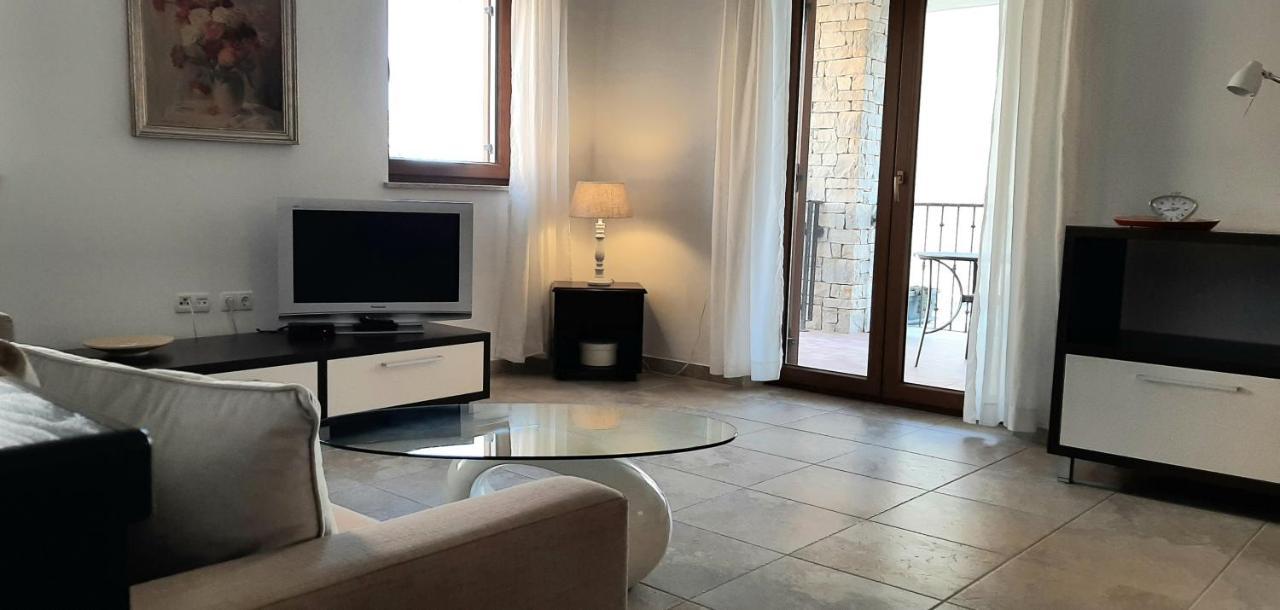 Traumferienwohnung Mit Privatem Pool & Gemuetlicher Grillecke Am Meer, Kroatien, Istrien, Liznjan Bei Medulin - Bester Urlaub An Der Adria, Fuer Paare 外观 照片